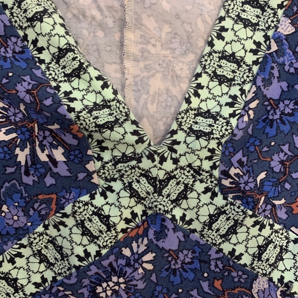 - FREE PEOPLE BODY SUIT - - Picture 2 of 4